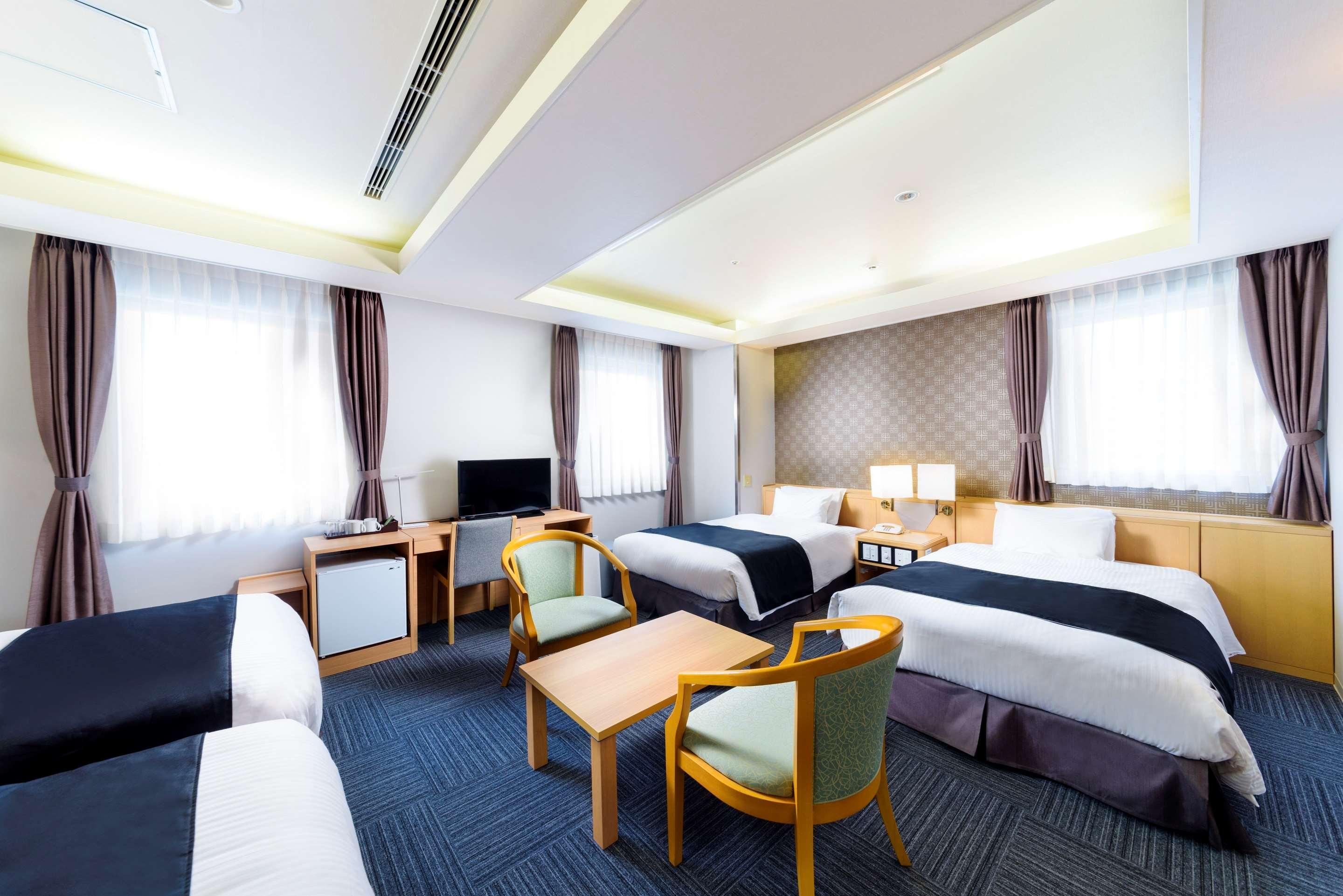 Surestay Plus Hotel By Best Western Shin-Osaka Exterior foto