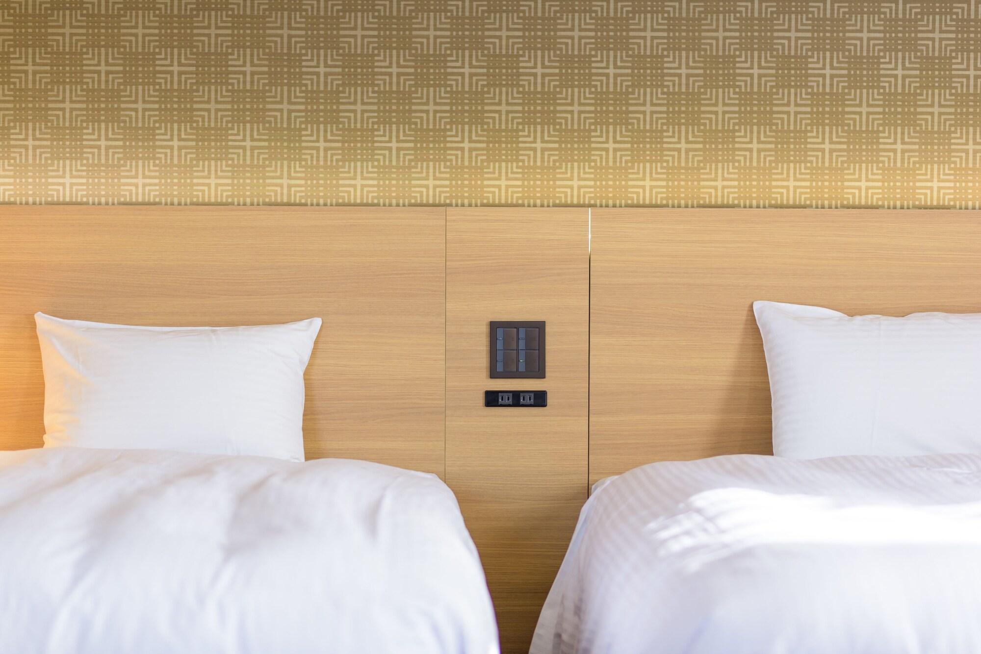 Surestay Plus Hotel By Best Western Shin-Osaka Exterior foto