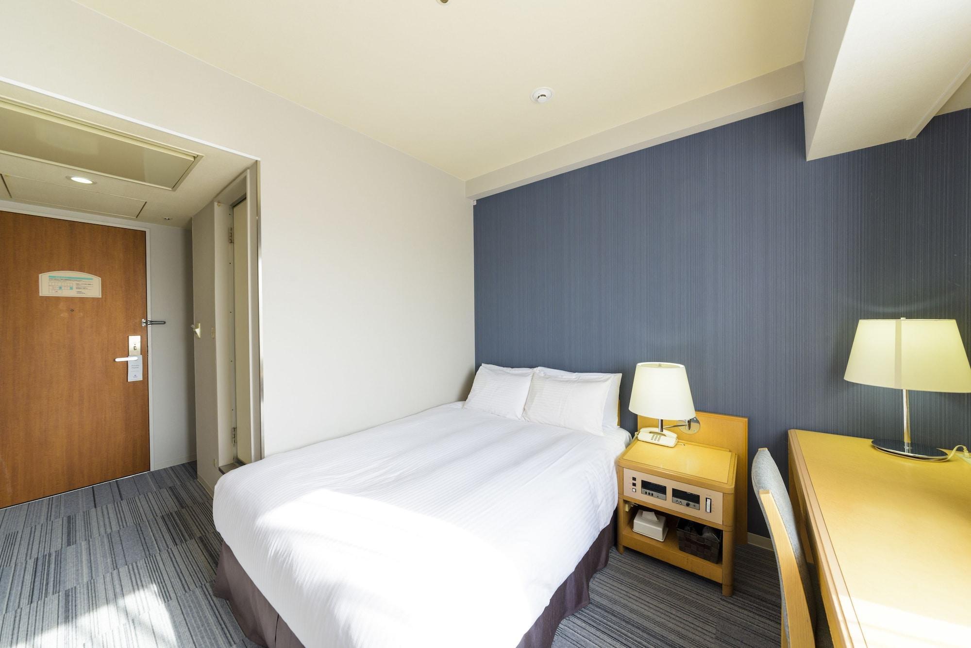 Surestay Plus Hotel By Best Western Shin-Osaka Exterior foto